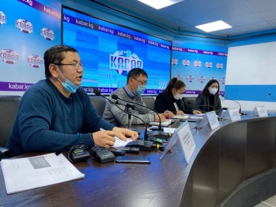 Press conference on preliminary long-term observation report